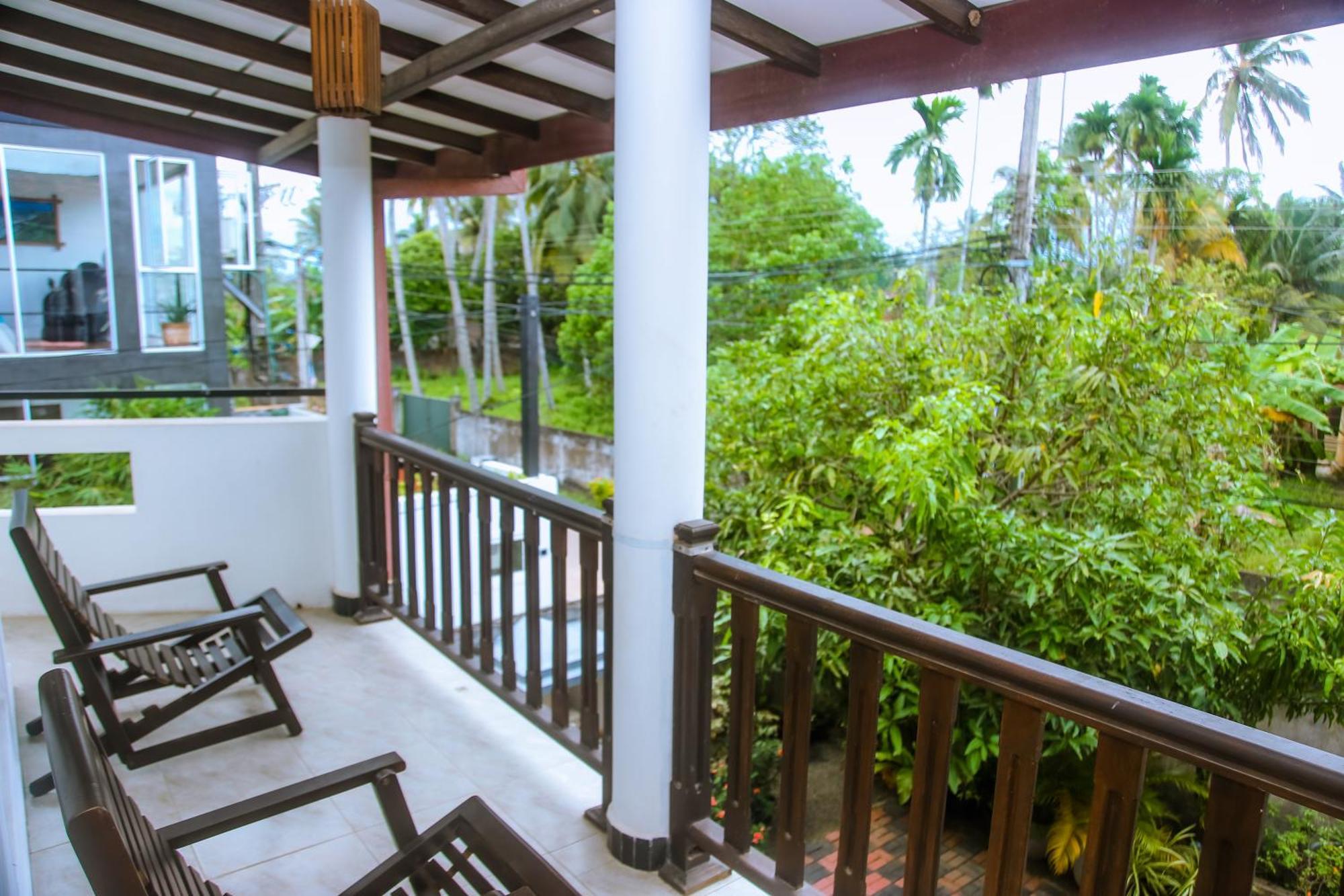 Brave Resort Mirissa Exterior photo