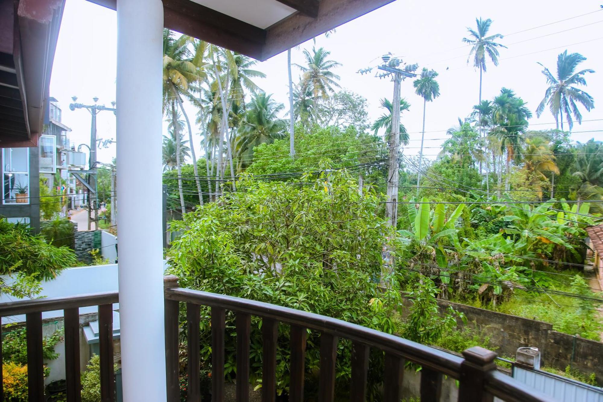 Brave Resort Mirissa Exterior photo
